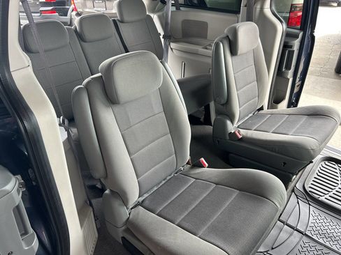 Used 2009 Dodge Grand Caravan SE image 7