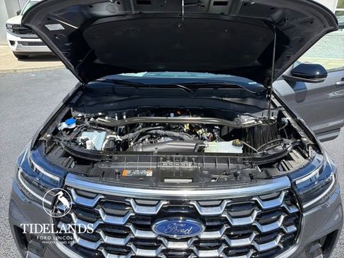 New 2026 Ford Explorer Platinum image 25