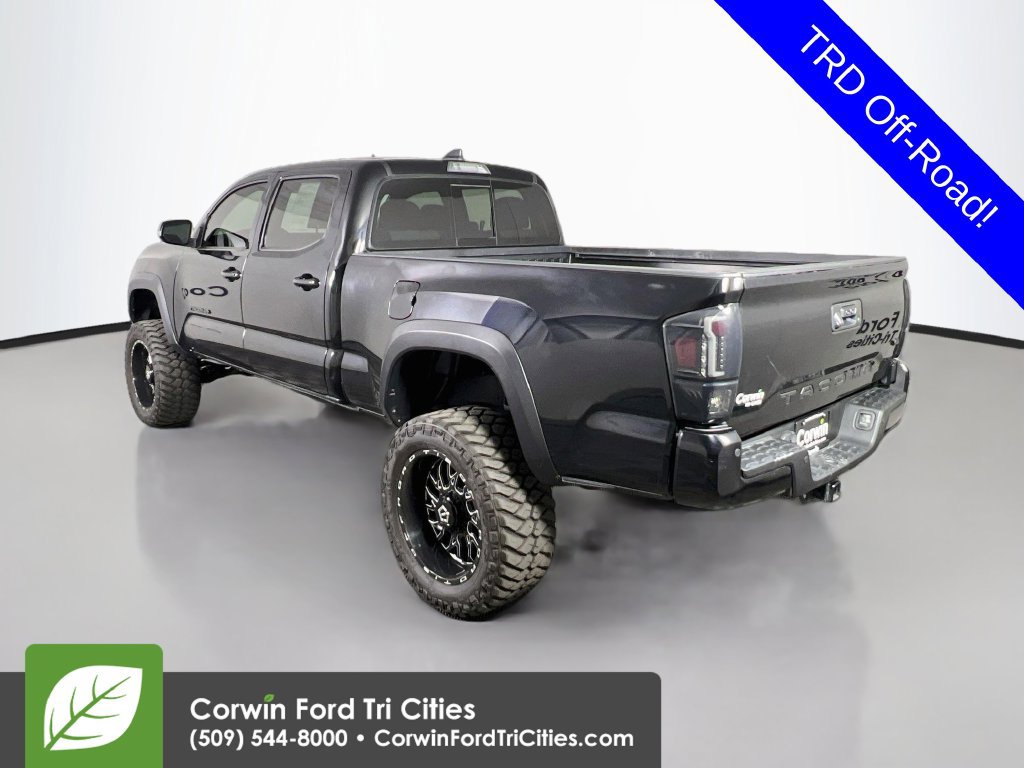 Used 2022 Toyota Tacoma TRD Off-Road w/ Technology Package AWD/4WD image 11