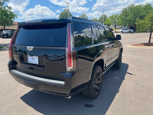Used 2018 Cadillac Escalade Premium Luxury AWD/4WD image 5