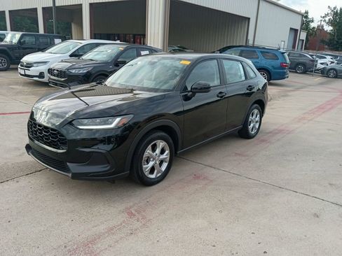 Used 2025 Honda HR-V LX image 1