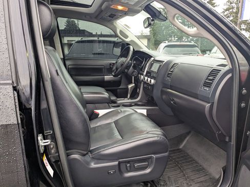 Used 2019 Toyota Sequoia TRD Sport image 27