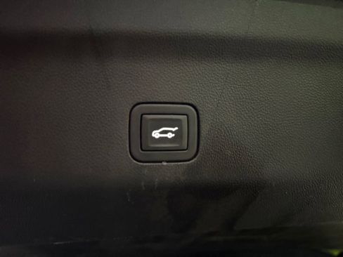 Used 2023 Cadillac Escalade Sport image 10