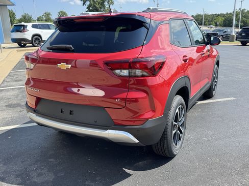 New 2026 Chevrolet TrailBlazer LT w/ Convenience Package FWD image 4