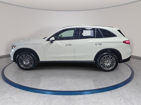 Certified 2026 Mercedes-Benz GLC 300 image 8