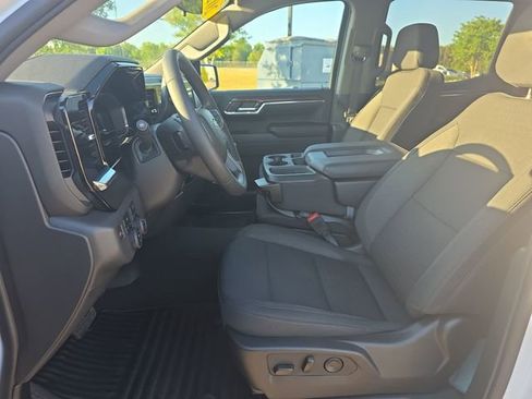 Used 2024 Chevrolet Silverado 1500 LT AWD/4WD image 15