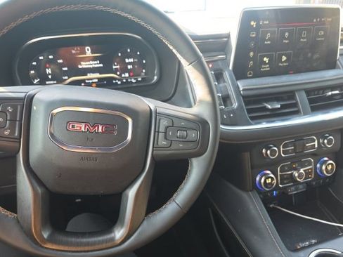 Used 2024 GMC Yukon AT4 w/ Technology Package AWD/4WD image 9