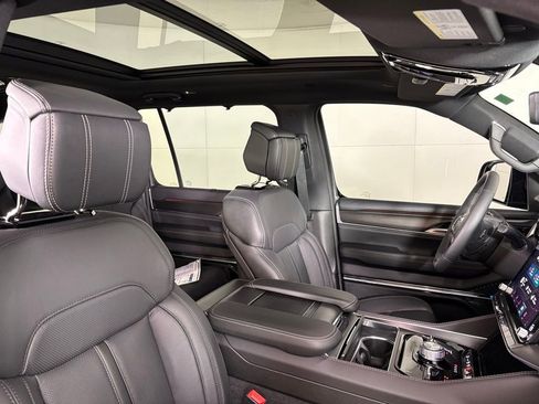 New 2026 Jeep Grand Wagoneer Summit w/ Premium Group III AWD/4WD image 18