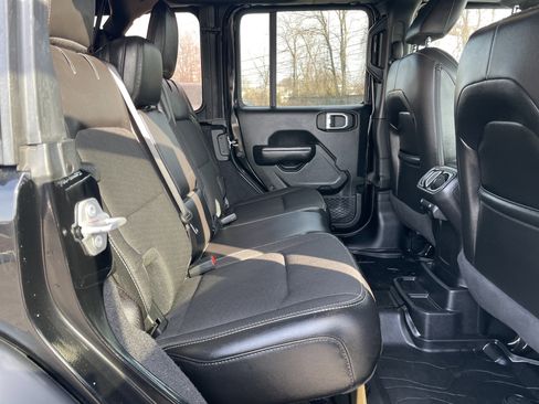 Used 2020 Jeep Wrangler Unlimited Sport image 17