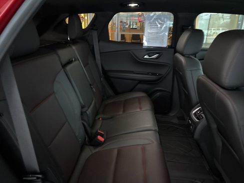 Used 2021 Chevrolet Blazer RS w/ Enhanced Convenience Package image 36