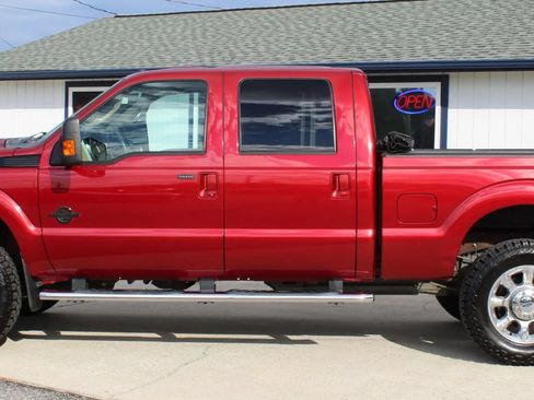 Used 2015 Ford F250 Lariat w/ Lariat Interior Package AWD/4WD image 2