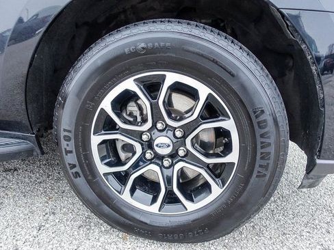 Used 2024 Ford Expedition Max XLT image 8