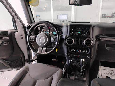 Used 2016 Jeep Wrangler Sport w/ Quick Order Package 24S AWD/4WD image 36