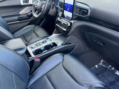 Used 2021 Ford Explorer ST w/ Equipment Group 401A AWD/4WD image 19