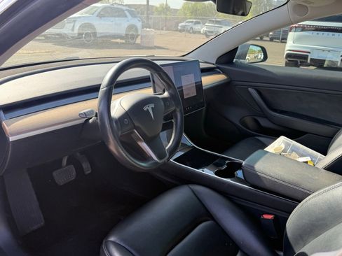 Used 2019 Tesla Model 3 Standard Range Plus image 14
