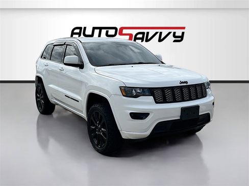 Used 2017 Jeep Grand Cherokee Altitude image 1