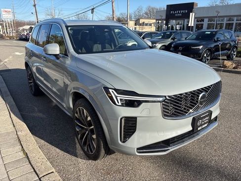 Used 2025 Volvo XC90 B6 Plus image 7