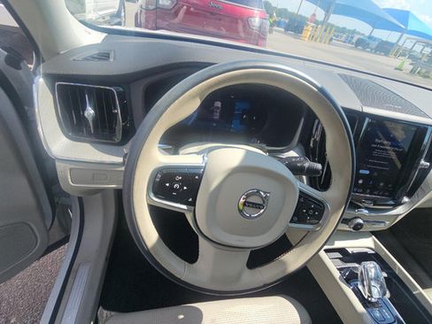 Used 2025 Volvo XC60 B5 Ultra w/ Protection Package Premier AWD/4WD image 5
