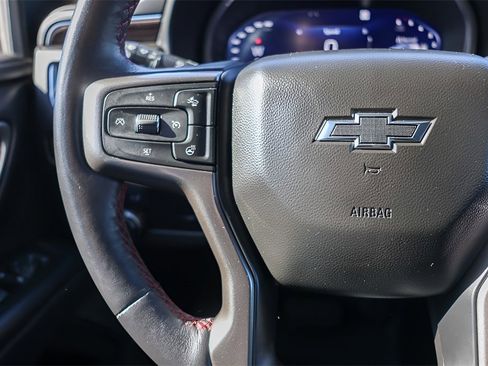 Used 2022 Chevrolet Tahoe Z71 w/ Luxury Package image 14