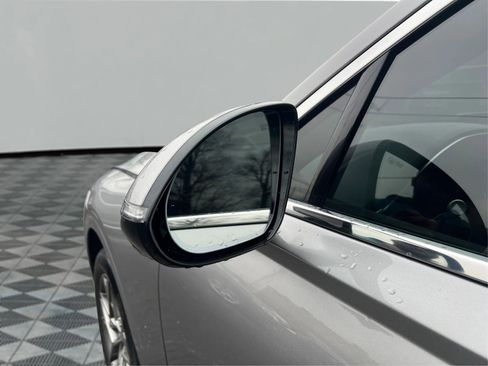 Used 2022 Genesis GV70 2.5T w/ Advanced Package image 22