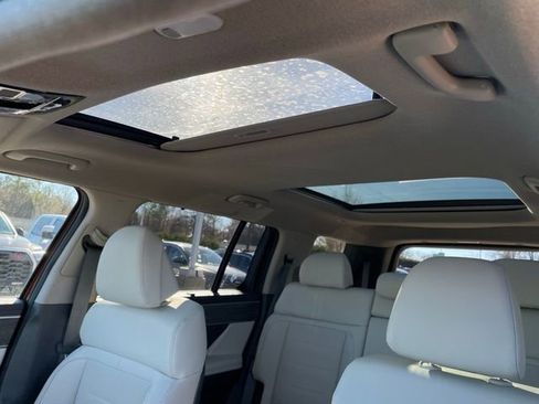 New 2025 Hyundai Santa Fe Limited FWD image 23
