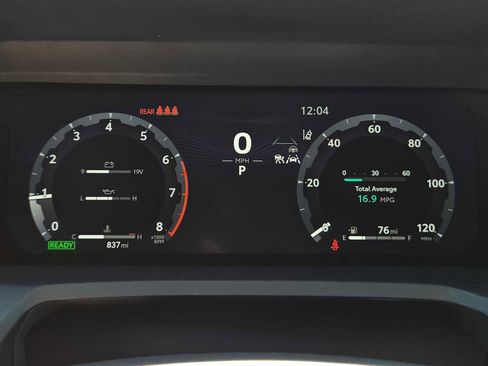 Certified 2025 Toyota Tacoma TRD Off-Road AWD/4WD image 28