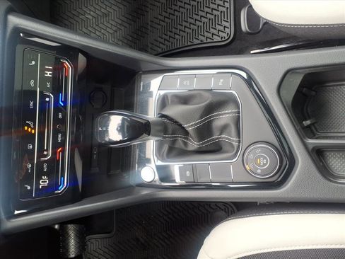 New 2026 Volkswagen Taos SE image 16