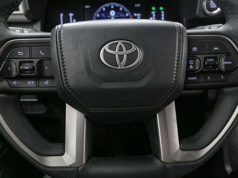 New 2026 Toyota 4Runner SR5 AWD/4WD image 21