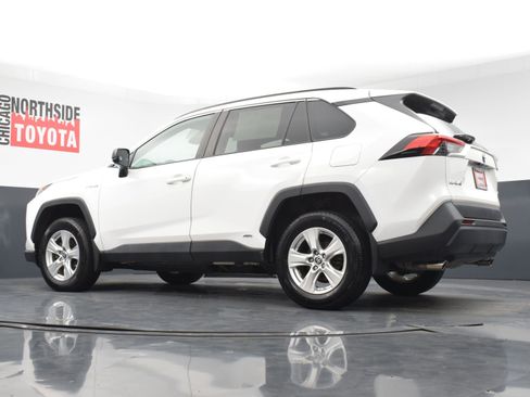 Used 2021 Toyota RAV4 LE AWD/4WD image 25