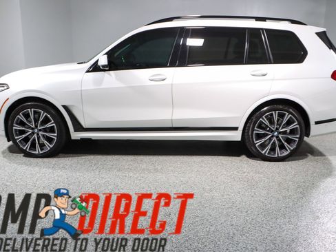 Used 2022 BMW X7 xDrive40i w/ M Sport Package image 10