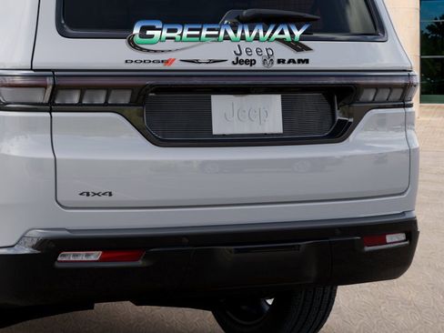 New 2026 Jeep Grand Wagoneer Summit AWD/4WD image 13