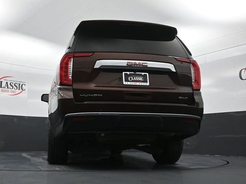 Used 2023 GMC Yukon XL SLT w/ SLT Luxury Package image 30
