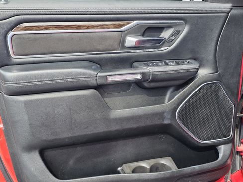 Used 2019 RAM 1500 Laramie image 16