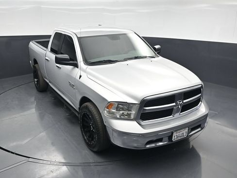 Used 2018 RAM 1500 Classic SLT RWD image 30