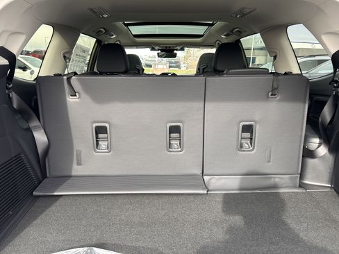 New 2026 Subaru Ascent Limited Bronze image 32