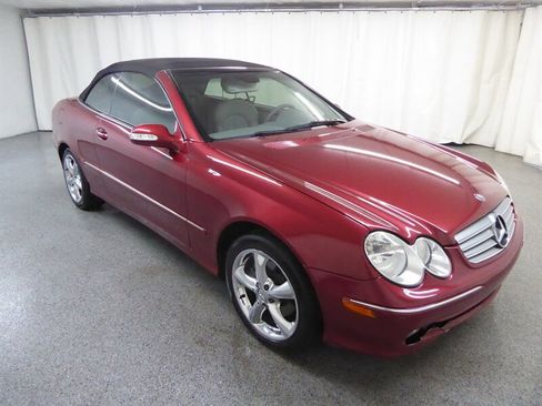 Used 2005 Mercedes-Benz CLK 320 Cabriolet image 1