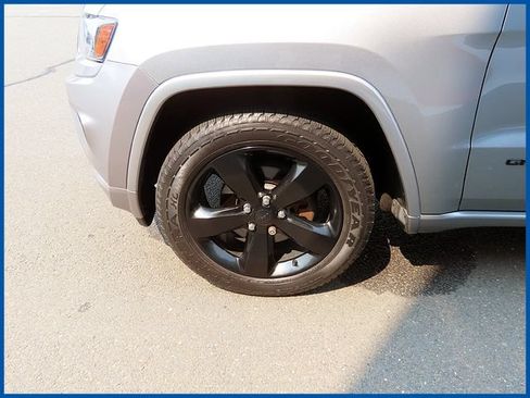 Used 2015 Jeep Grand Cherokee Altitude AWD/4WD image 4
