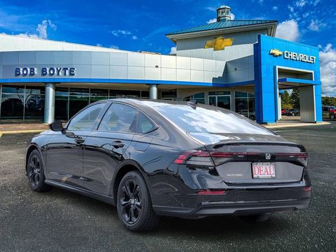 Used 2025 Honda Accord SE image 3