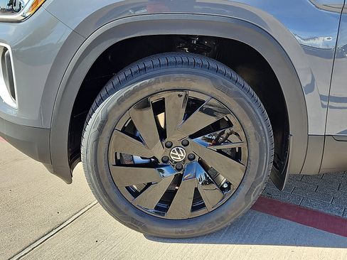 New 2026 Volkswagen Atlas SE image 5