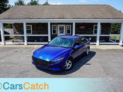 Used 2023 Hyundai Elantra SE