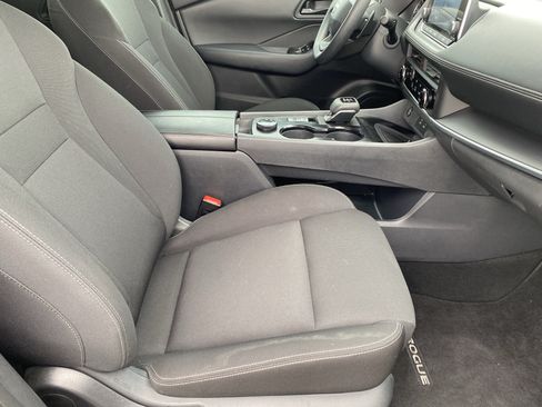 Used 2025 Nissan Rogue S AWD/4WD image 11