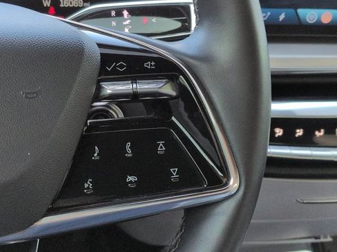 Used 2024 Cadillac Lyriq Luxury RWD image 24