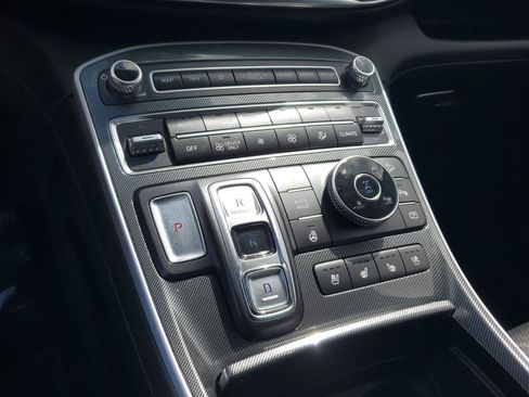 Used 2021 Hyundai Santa Fe Limited w/ Cargo Package image 25