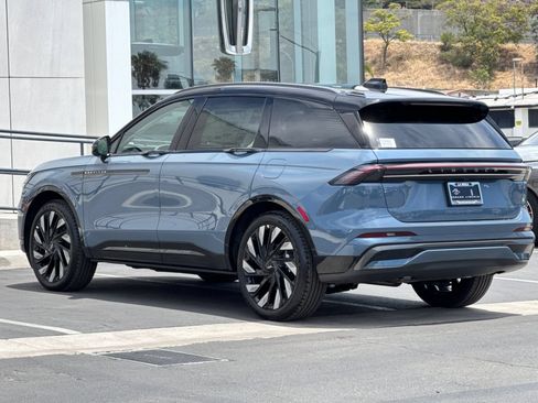 New 2026 Lincoln Nautilus Reserve w/ Jet Appearance Package AWD/4WD image 5