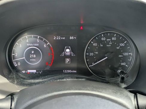 Used 2023 Nissan Kicks SR w/ SR Premium Package FWD image 16