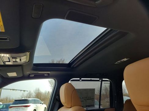 New 2026 Lexus LX 700h Luxury AWD/4WD image 31