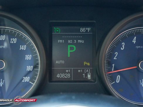 Used 2017 Maserati GranTurismo Sport RWD image 39