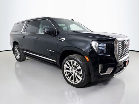 Used 2021 GMC Yukon XL Denali w/ Denali Premium Package image 1