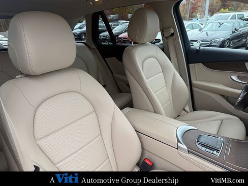 Certified 2022 Mercedes-Benz GLC 300 4MATIC image 30