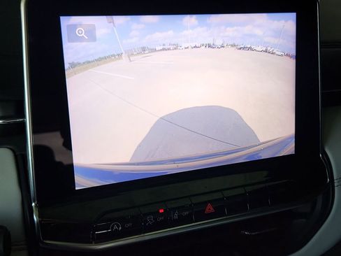 Used 2022 Jeep Compass Limited image 18